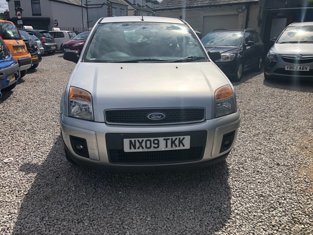 Ford Fusion 1.6 Zetec Climate Silver #2