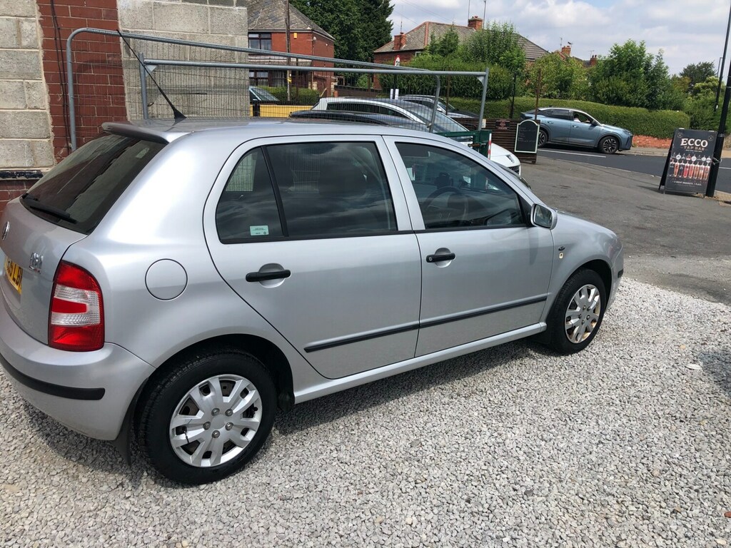 Skoda Fabia 1.2 12V Ambiente 64Hp Silver #6