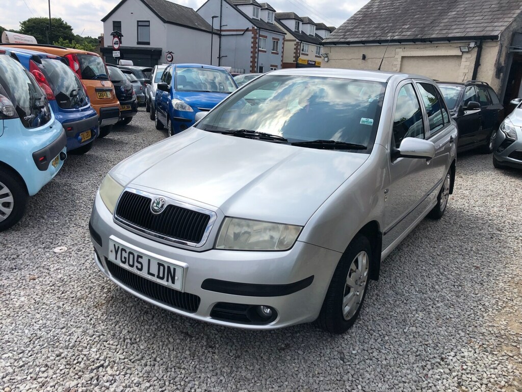 Skoda Fabia 1.2 12V Ambiente 64Hp Silver #2