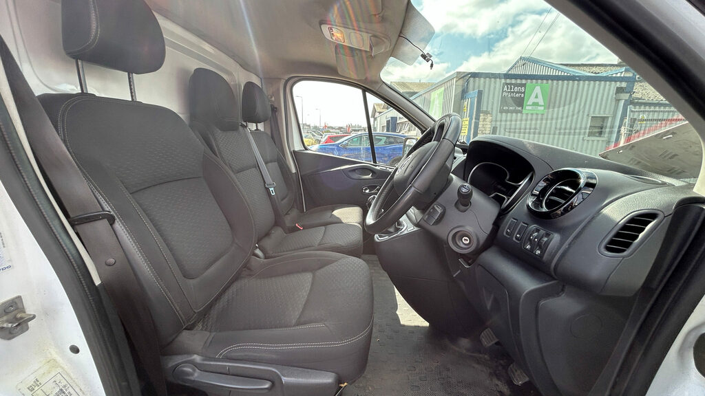 Vauxhall Vivaro Vauxhall Vivaro 2018 Yellow