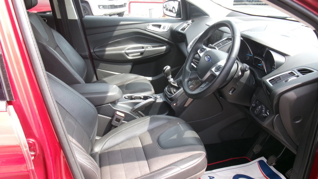 Ford Kuga Titanium Sport Tdci Red #2