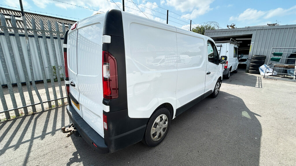 Renault Trafic Sl28 Blue Dci 130 Business Van White #15