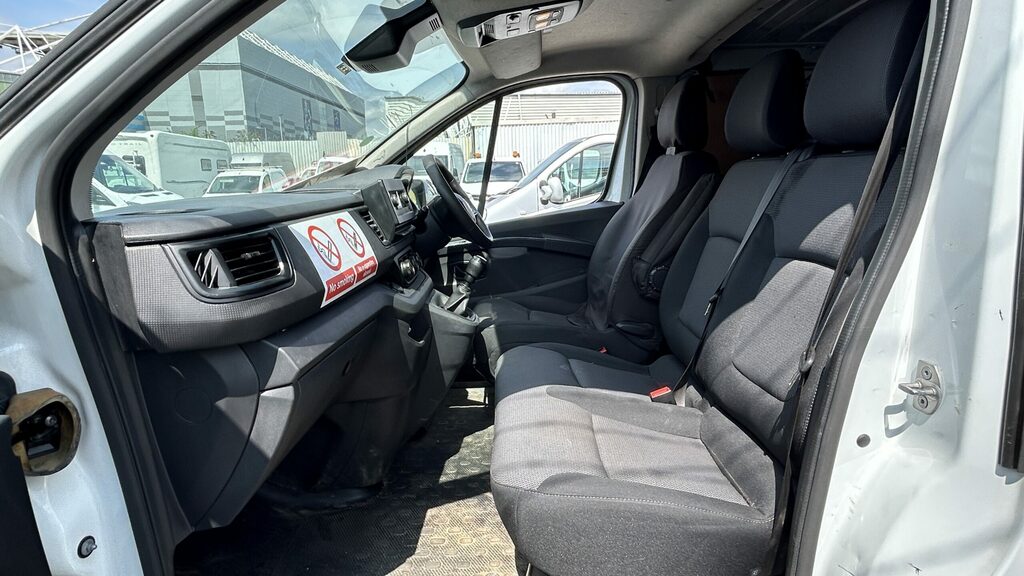 Renault Trafic Sl28 Blue Dci 130 Business Van White #9