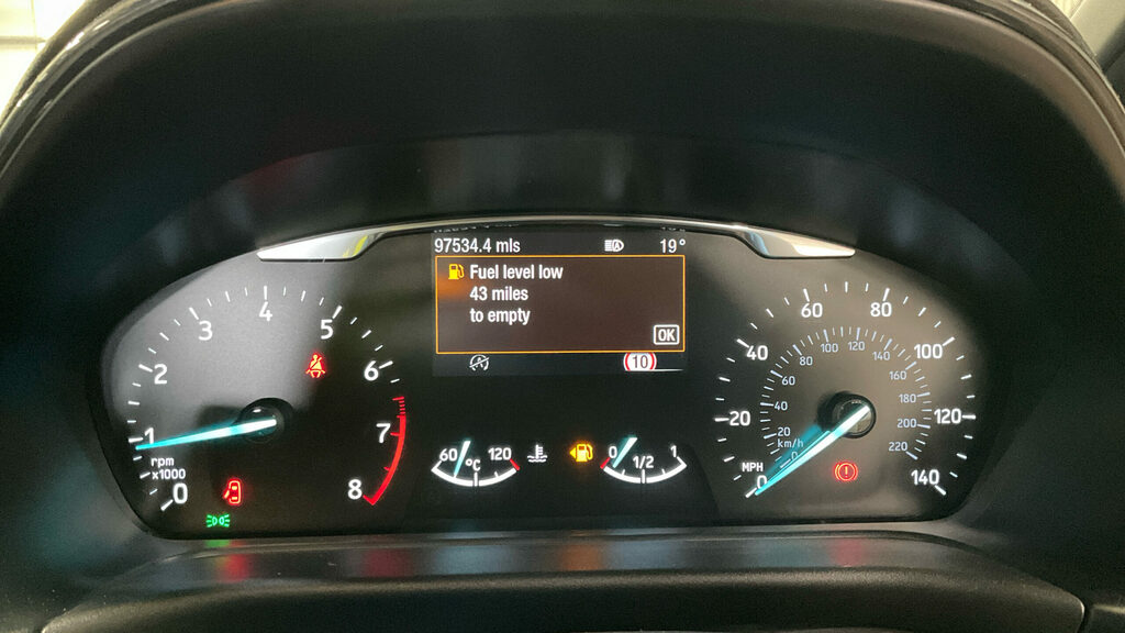 Ford Fiesta Ford Fiesta 2019 DU19ART White #4