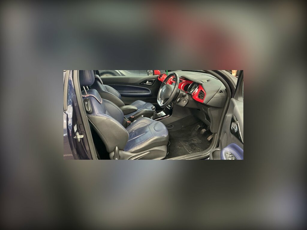 DS DS 3 1.2 Puretech Ines De La Fressange Hatchback Pe Blue