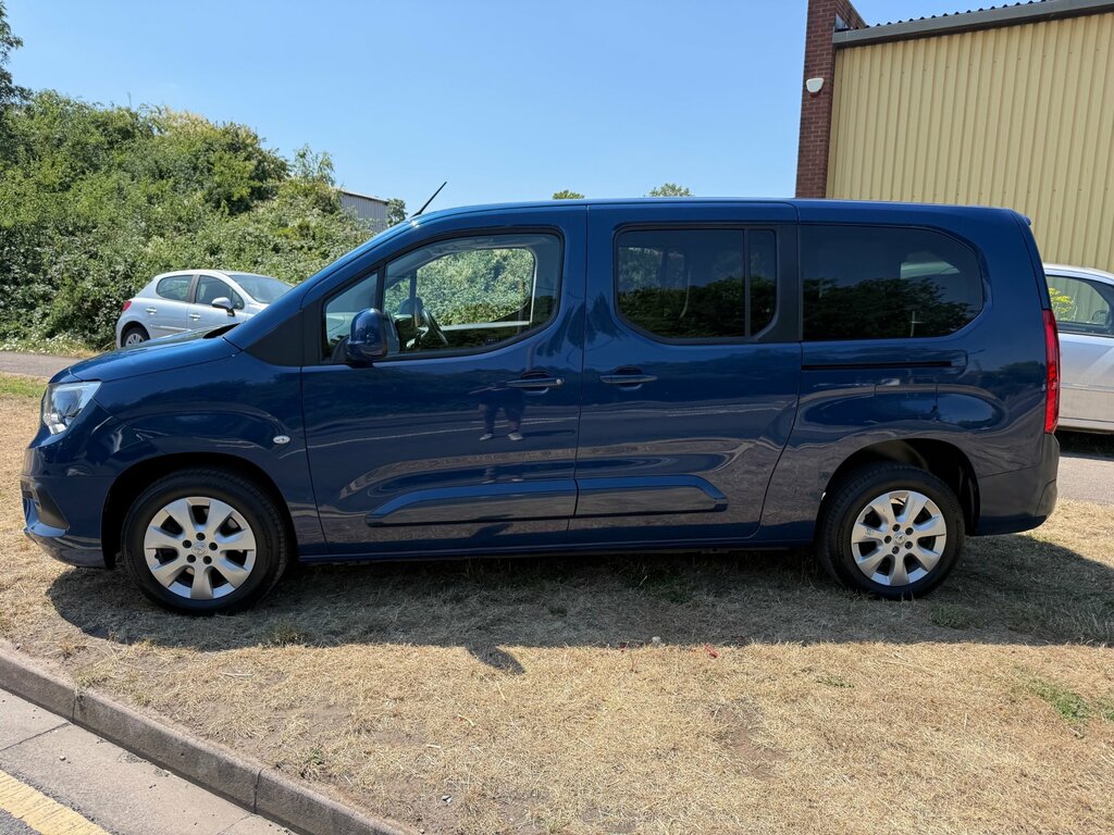 Vauxhall Combo Life 1.5 Turbo D Se XL Mpv Euro 6 S Blue #4