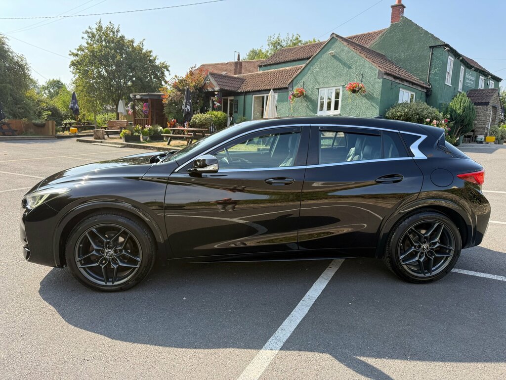 Infiniti Q30 1.5D Sport Hatchback Euro 6 Ss Black #4