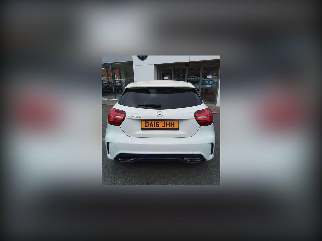 Mercedes-Benz A Class 2.1 A200d Amg Line Premium Hatchback White