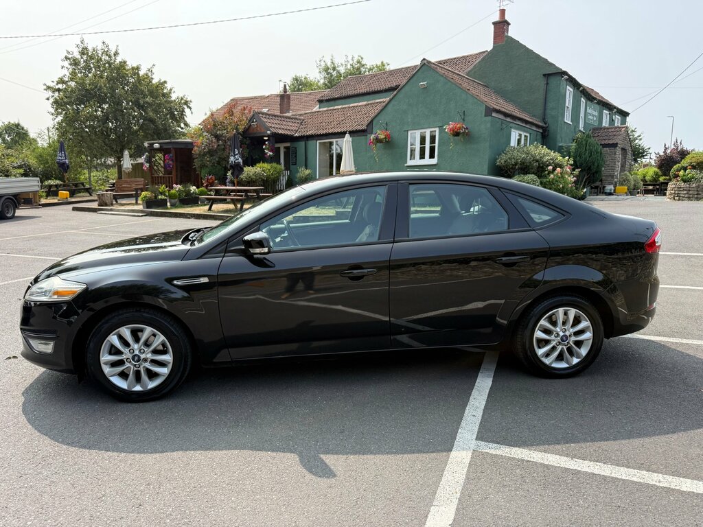 Ford Mondeo 1.6T Ecoboost Zetec Hatchback Eu Black #4