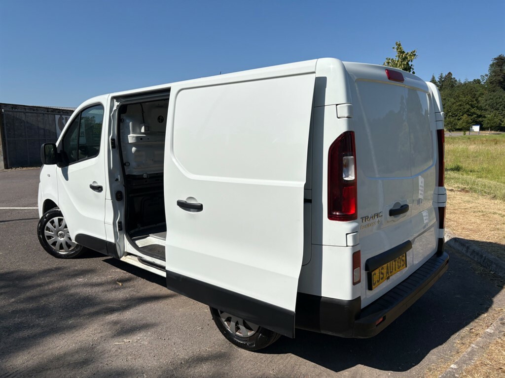 Renault Trafic Sl27 Business Plus Dci MF69NYD White #2