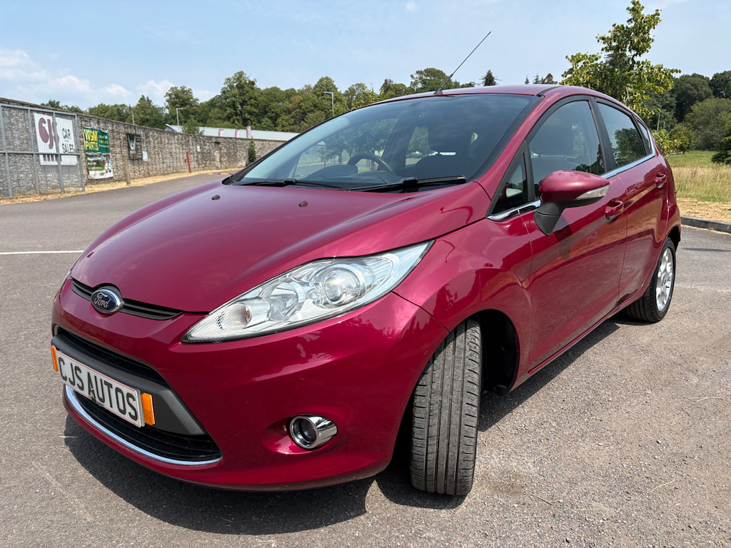 Ford Fiesta Zetec Red #4