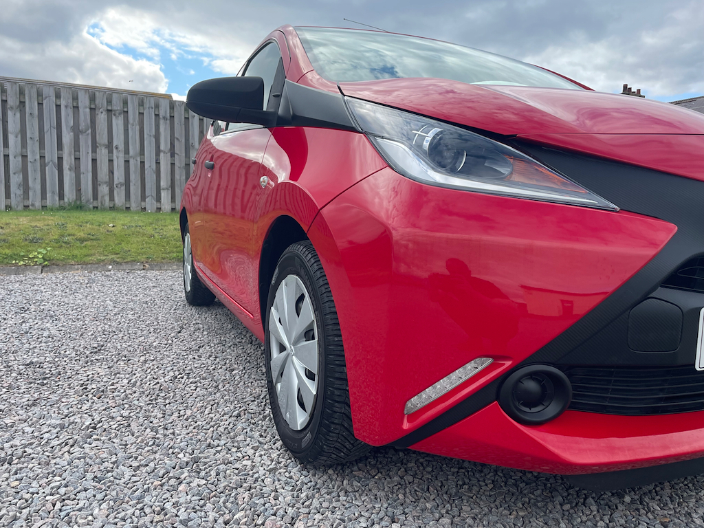 Toyota Aygo Hatchback SV65HTZ Red #6