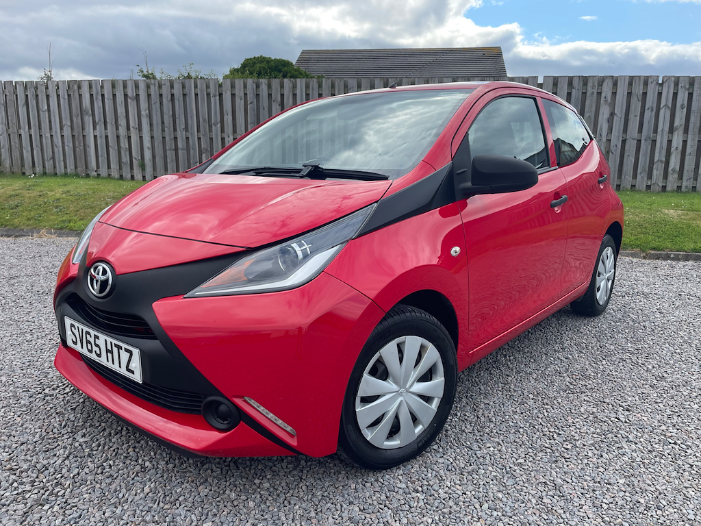 Toyota Aygo Hatchback Red
