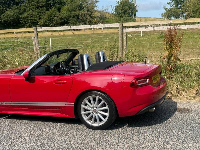 Fiat 124 Spider 1.4 Multiair Lusso Red #4