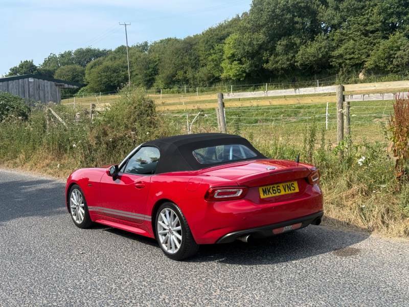 Fiat 124 Spider Lusso White #15