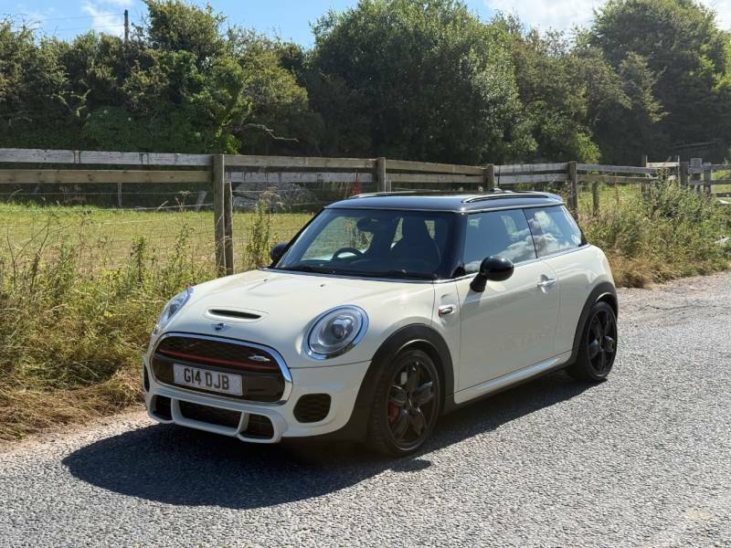 Mini Hatch 2.0 John Cooper Works - 2015 15 White