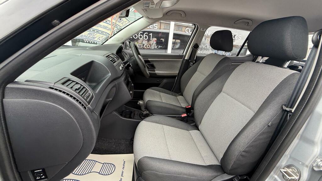 Skoda Fabia Hatchback Beige #14