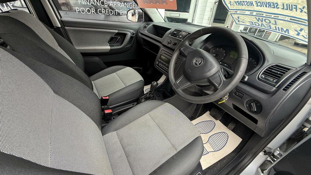 Skoda Fabia Hatchback Beige #9
