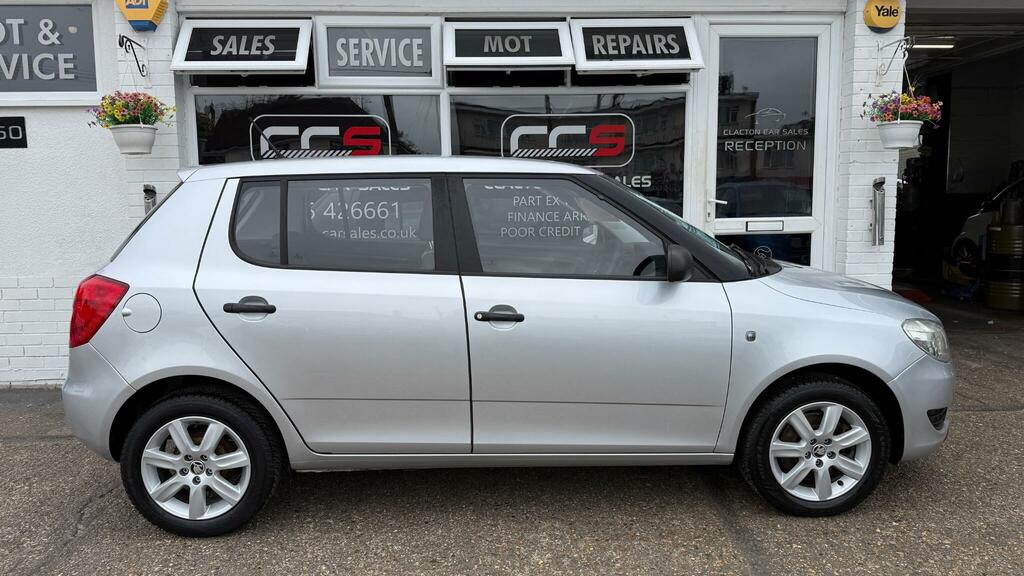 Skoda Fabia Hatchback Beige #8