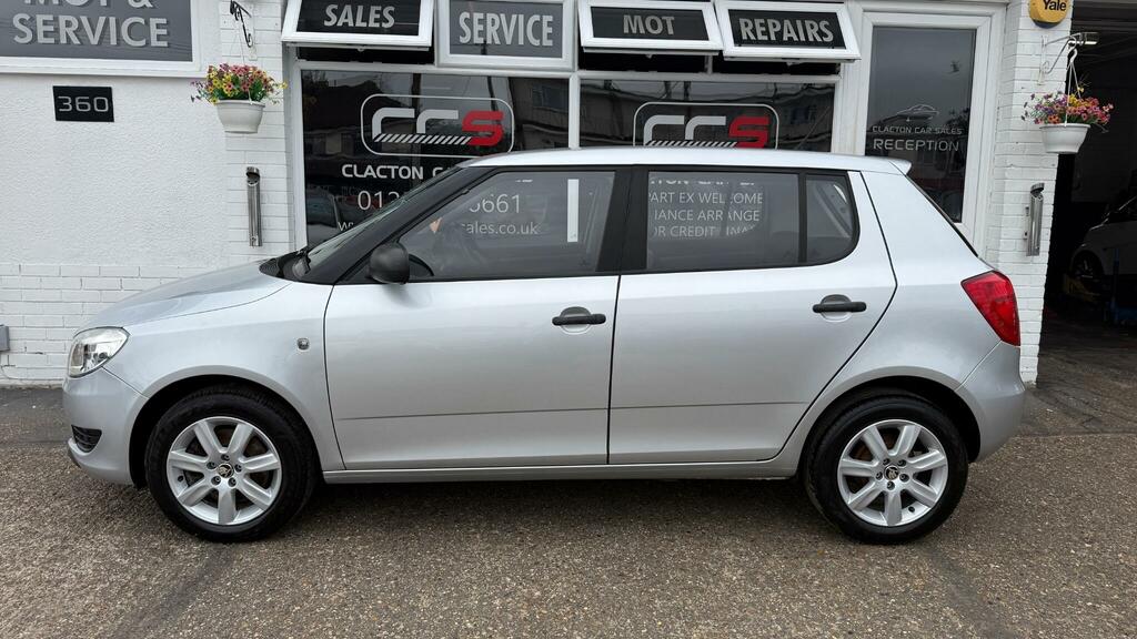 Skoda Fabia Hatchback GL64LDO #4