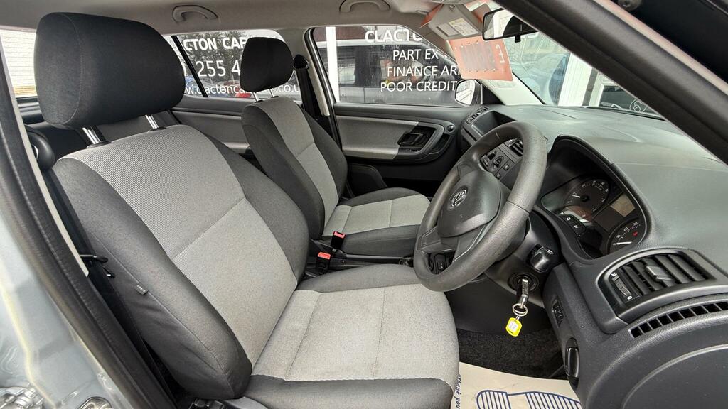 Skoda Fabia Hatchback Beige #10