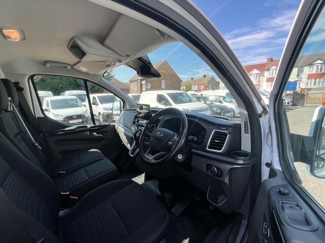 Ford Transit Custom 2.0 300 Ecoblue Limited Panel Van ML71VUE White #2