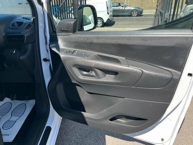 Vauxhall Combo Combo Cargo 1.5 Turbo D 2300 Pro 100Ps L1 Euro 6  #13