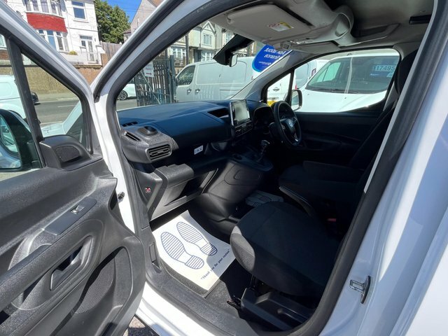 Vauxhall Combo Combo Cargo 1.5 Turbo D 2300 Pro 100Ps L1 Euro 6  #25