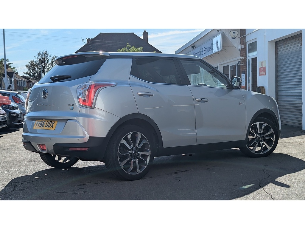 SsangYong Tivoli 1.6 E-xdi Elx Suv 4Wd Euro 6 115 Silver #4