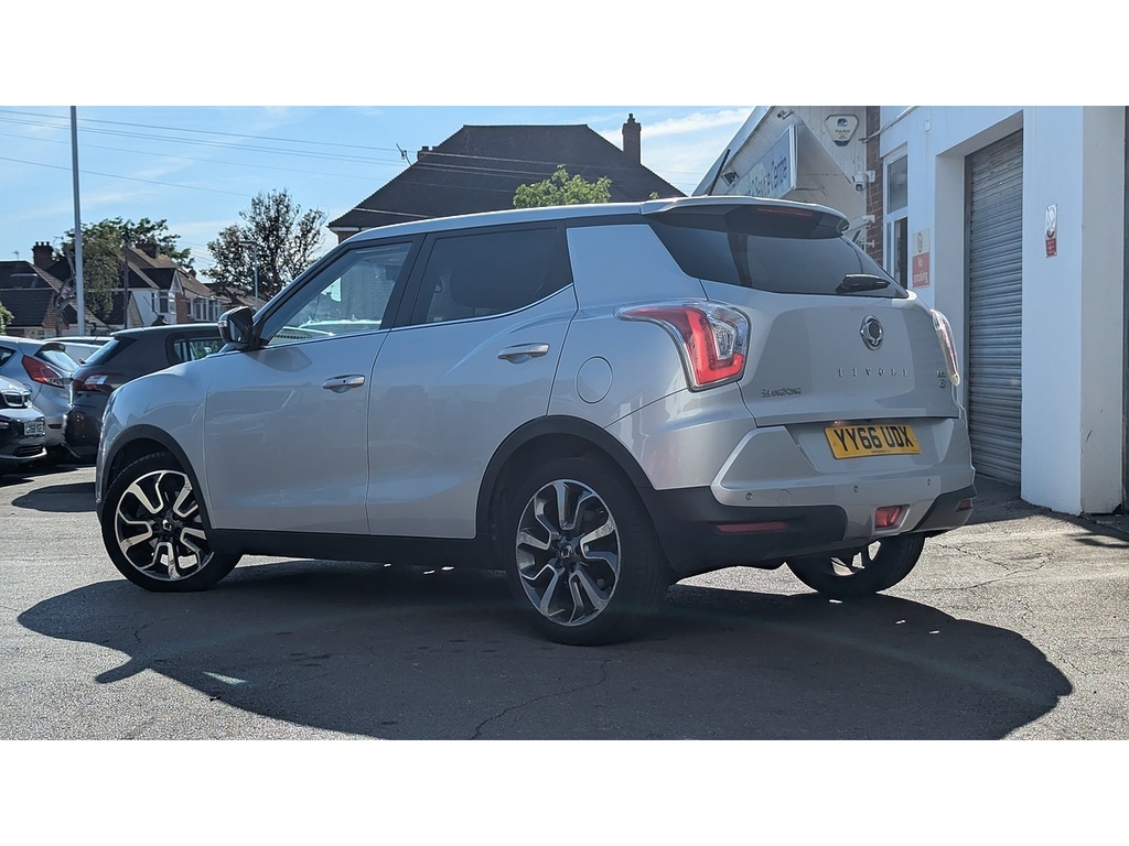 SsangYong Tivoli 1.6 E-xdi Elx Suv 4Wd Euro 6 115 Silver #2