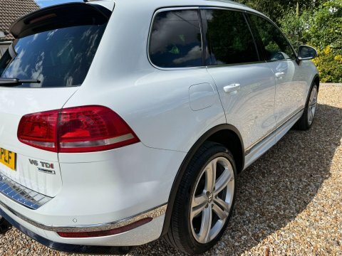 Volkswagen Touareg V6 R-line Plus Tdi Bluemotion Technology White #10