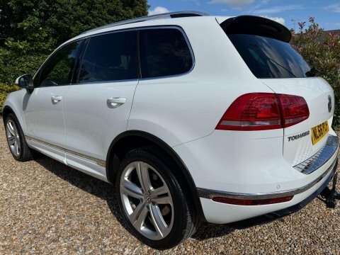 Volkswagen Touareg V6 R-line Plus Tdi Bluemotion Technology White #12