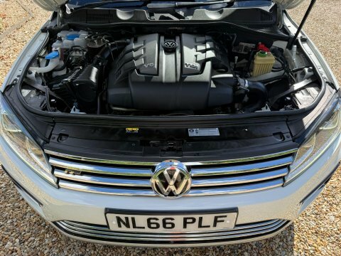 Volkswagen Touareg V6 R-line Plus Tdi Bluemotion Technology White #18