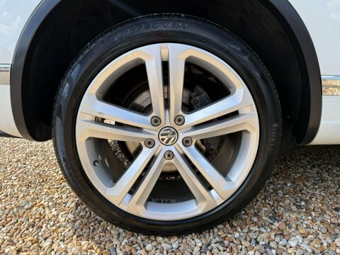 Volkswagen Touareg V6 R-line Plus Tdi Bluemotion Technology White #17