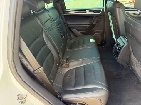 Volkswagen Touareg V6 R-line Plus Tdi Bluemotion Technology White #25