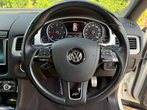 Volkswagen Touareg V6 R-line Plus Tdi Bluemotion Technology White #20