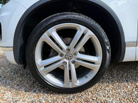 Volkswagen Touareg V6 R-line Plus Tdi Bluemotion Technology White #15