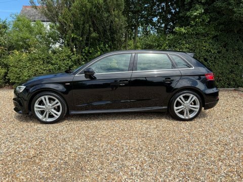 Audi A3 2018 68 1.6 Black #3