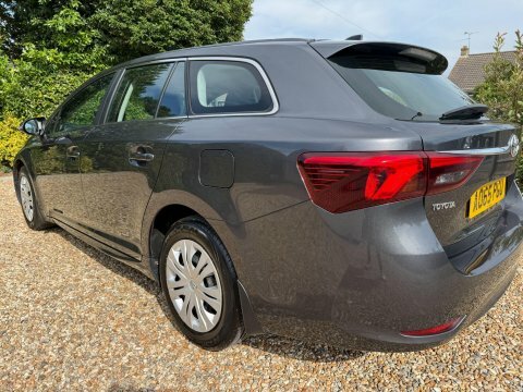 Toyota Avensis Business Edition Brown #10