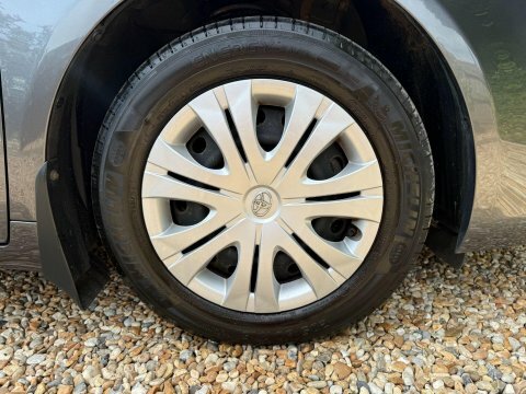 Toyota Avensis Business Edition Brown #11