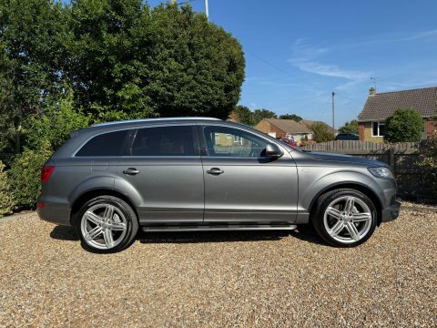 Audi Q7 2014 64 3.0 Grey #4