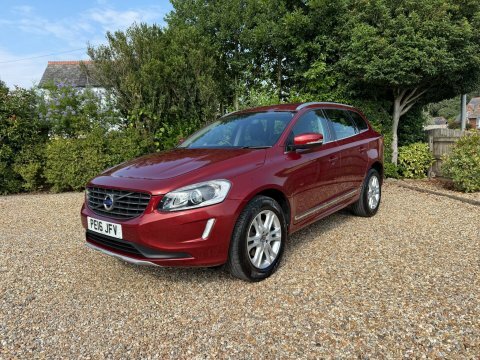 Volvo XC60 2016 16 2.4 Red