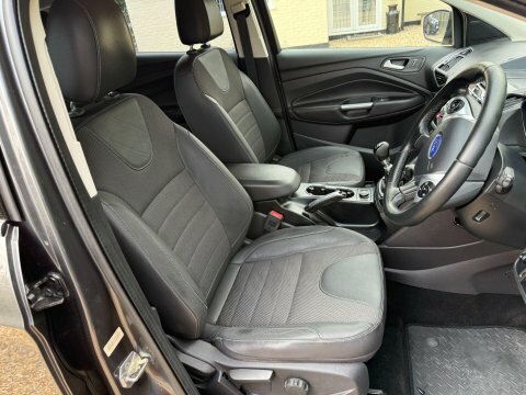 Ford Kuga 2.0 Zetec Tdci 148 Bhp Black #24