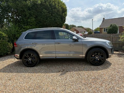 Volkswagen Touareg 2015 15 3.0 Grey #4