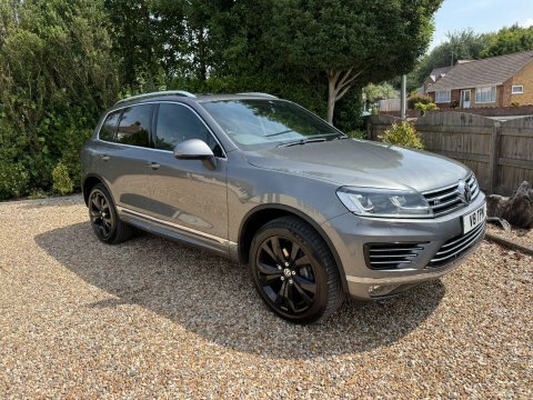 Volkswagen Touareg 2015 15 3.0 Grey #2