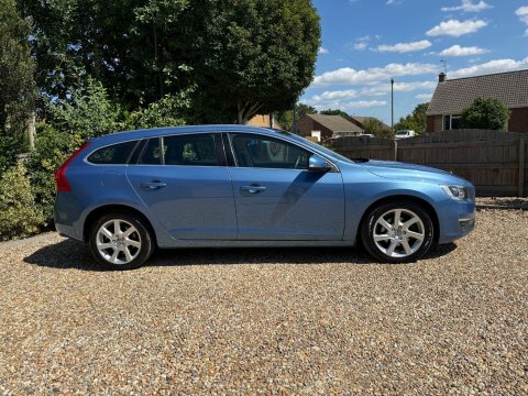 Volvo V60 2014 14 2.0 Blue #4