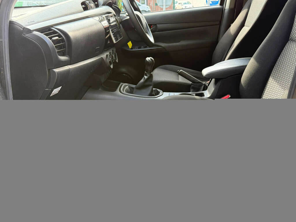 Toyota HILUX 2.4 Hi-luxury Active D-4d 4Wd Double Cab 4Wd Grey