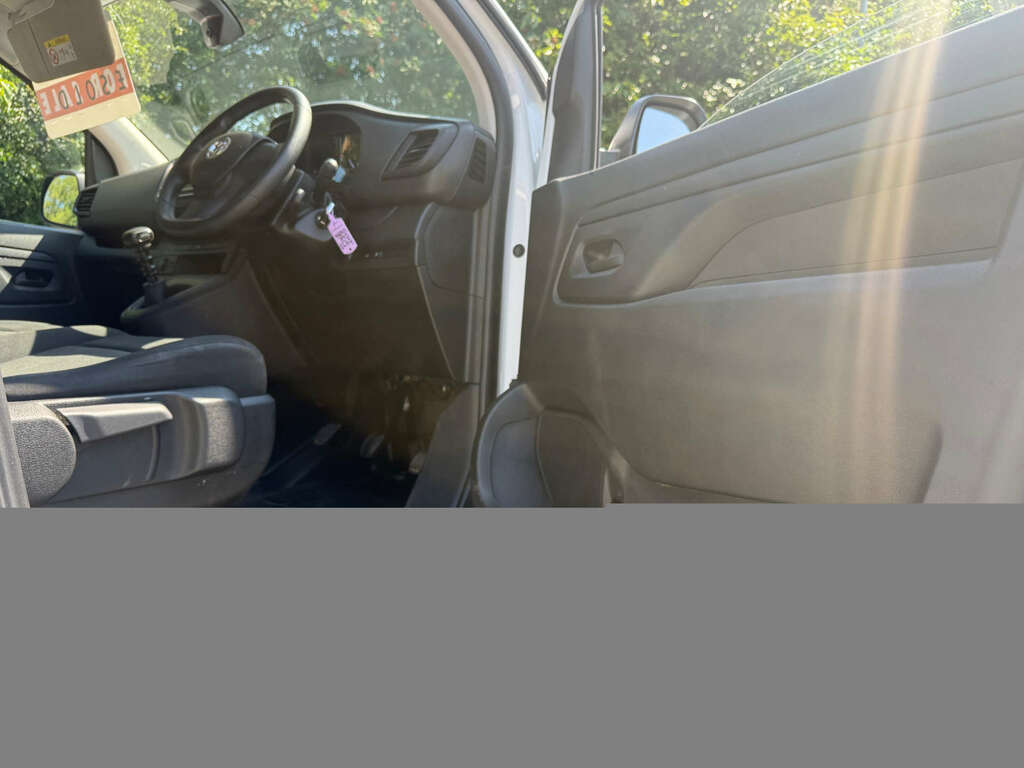 Vauxhall Vivaro 2.0 Vivaro F3100 Prime DV73HZW White