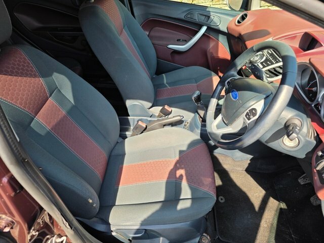 Ford Fiesta Hatchback Red #5