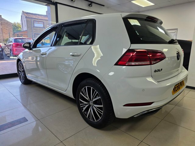 Volkswagen Golf Hatchback RE68MUU White #3